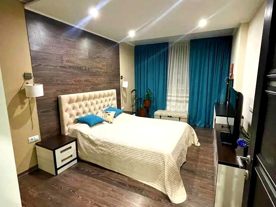 Apartment. Dragomannova st., Kyiv