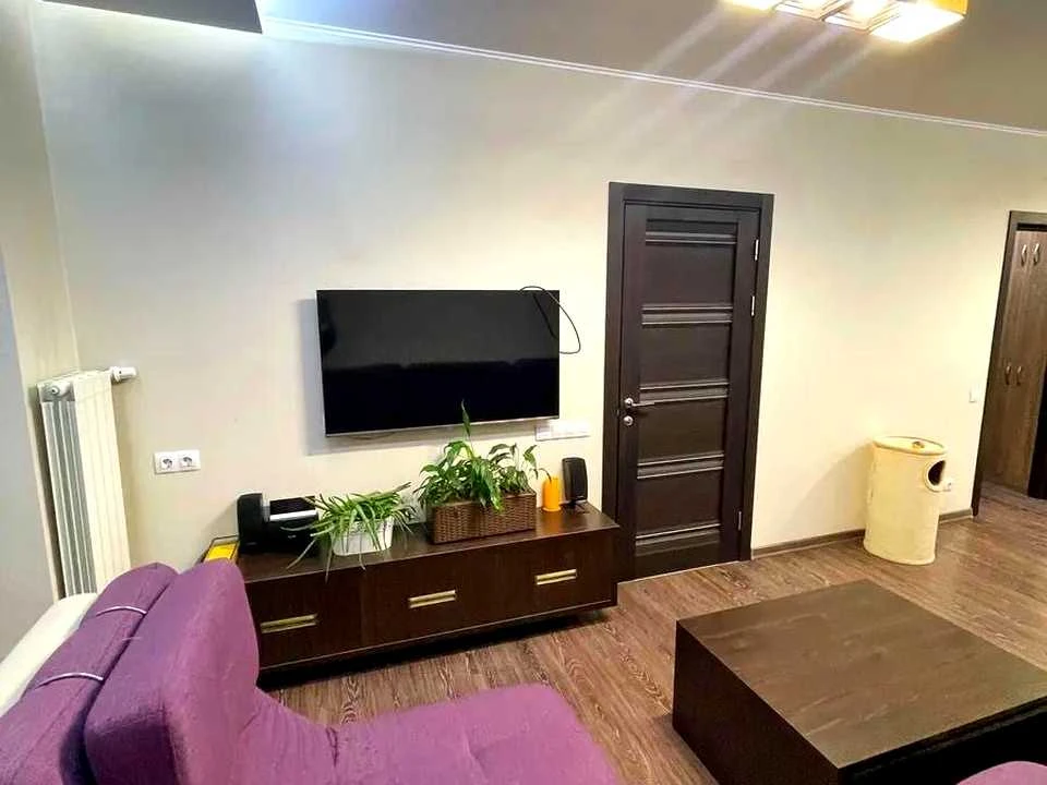 Apartment. Dragomannova st., Kyiv