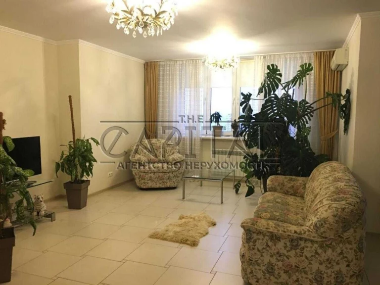 Apartment in ЖК Корона, 2 rooms, Sribnokilska 1, Generator, Parking
