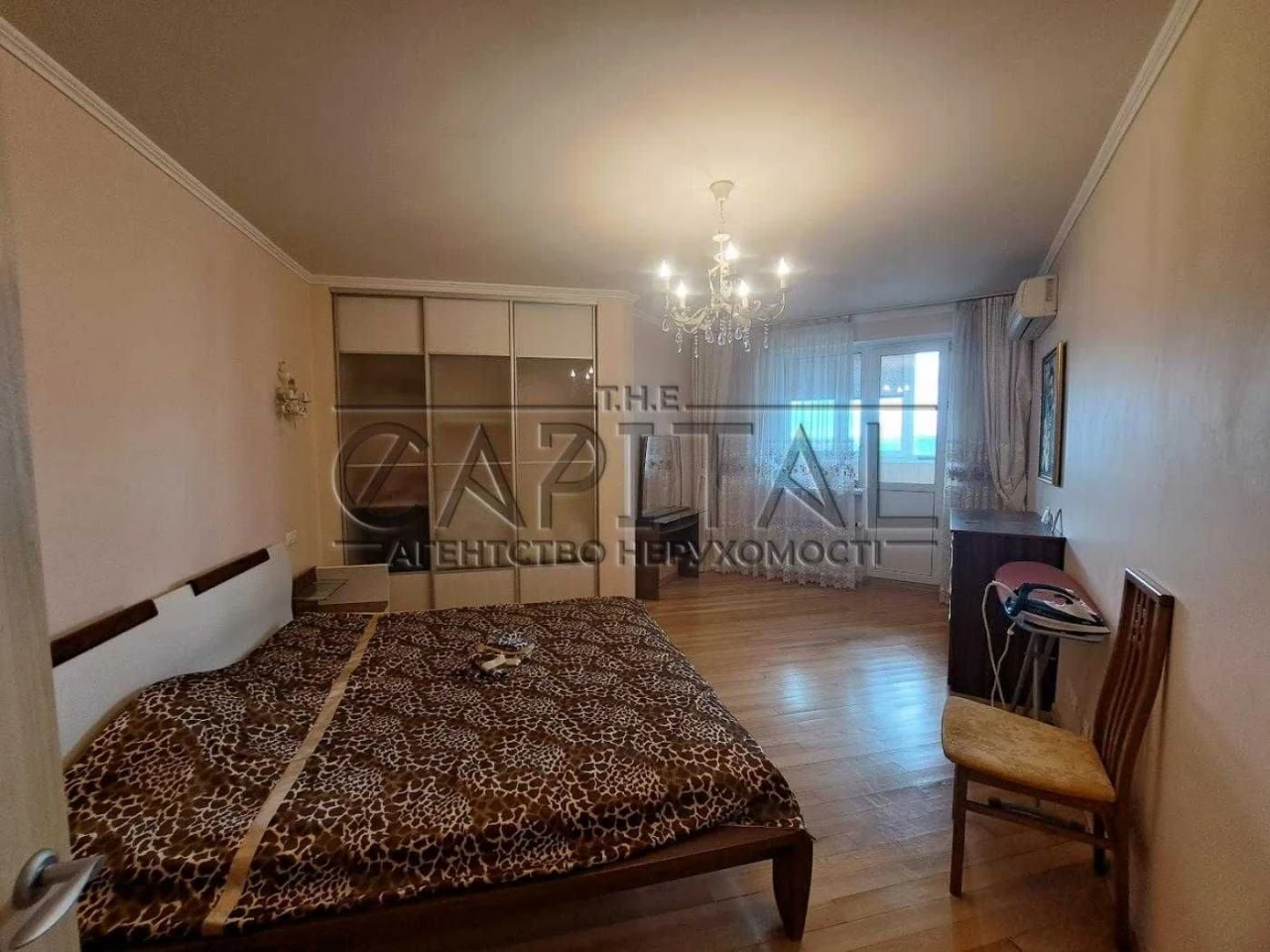 ЖК Корона, 2-кімнатна квартира, Срібнокільська 1, генератор, паркінг