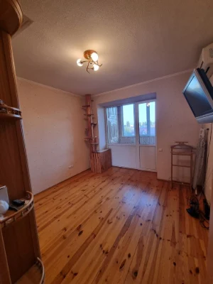 Продаж 2-кімнатної квартири, вулиця Хмельницька, 10, метро Саято