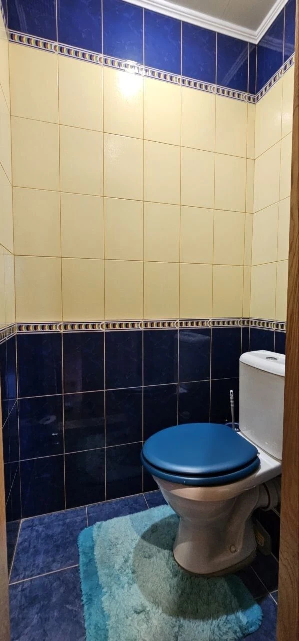 Продаж 2-кімнатної квартири, вулиця Хмельницька, 10, метро Саято