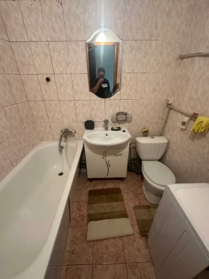 For Sale 2-bedroom apartment near Saltove and Akademik Pavlov