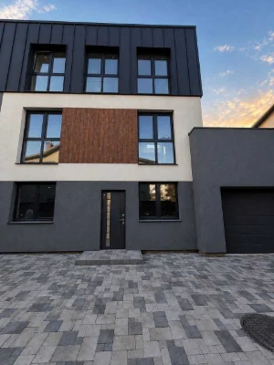 Sale of a Premium Cottage | Vykhovs'ky Street, 26