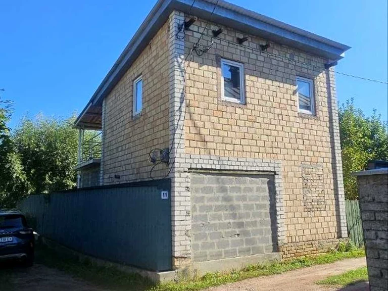 Ділянка. Київ, 6-та Канальна вул.