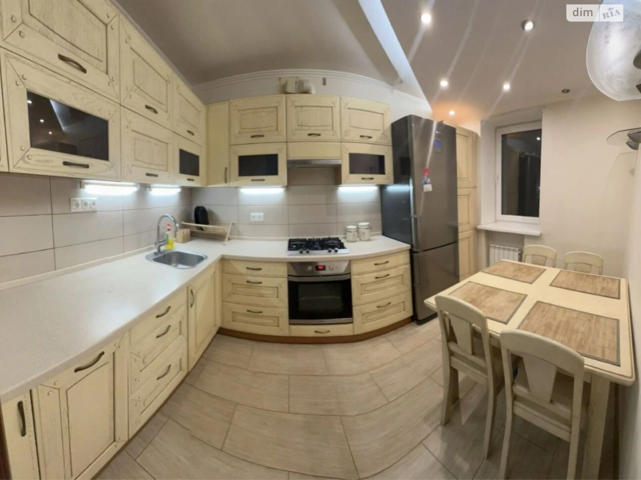 For Sale: Apartment