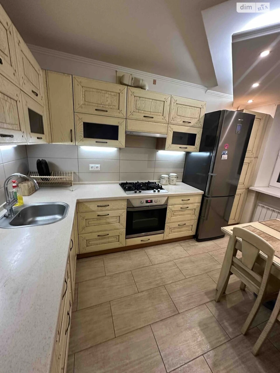 For Sale: Apartment