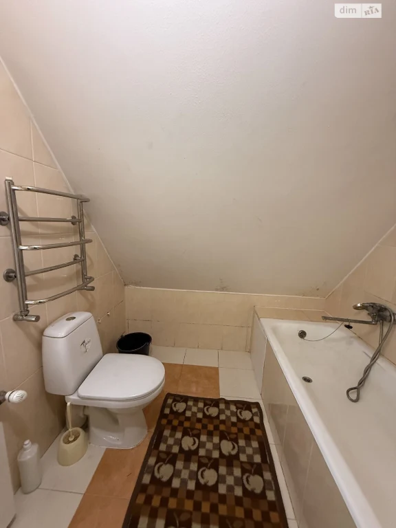 Long-Term Rental - Part of a House - Hnivanse shose
