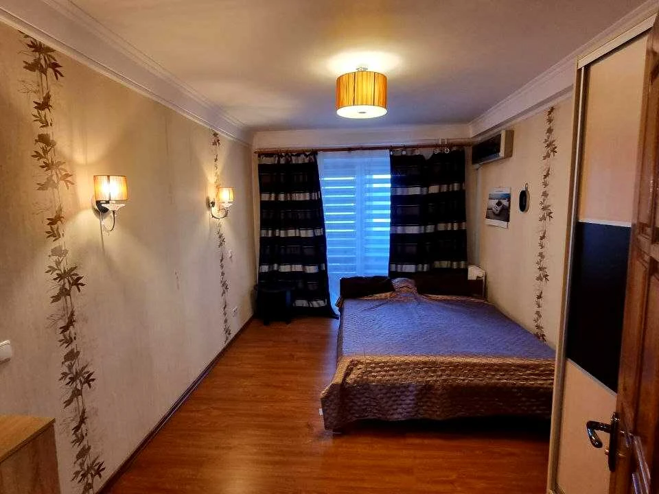 Apartment. Borchazhyvs'ka Street, Kyiv