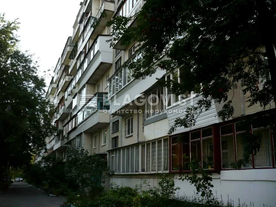 Apartment. Borchazhyvs'ka Street, Kyiv