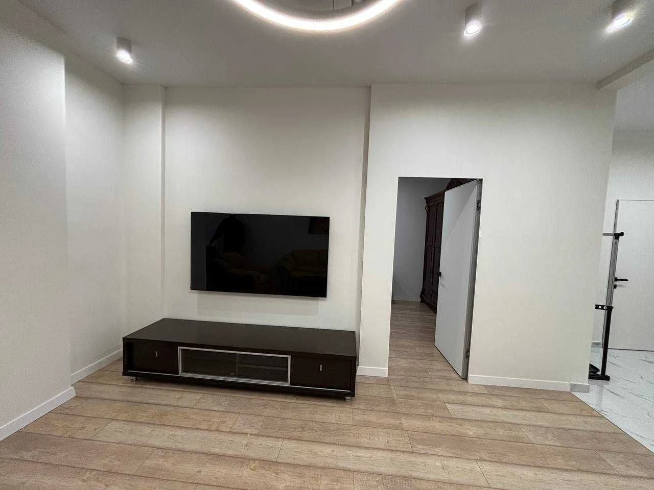 Sale of 1-room apartment, Stryiska Street