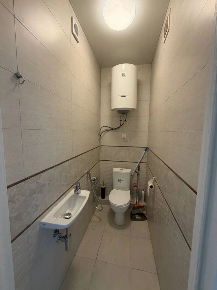 Продається квартира в ЖК "Альтаир", 2-кімнатна, 60 метрів