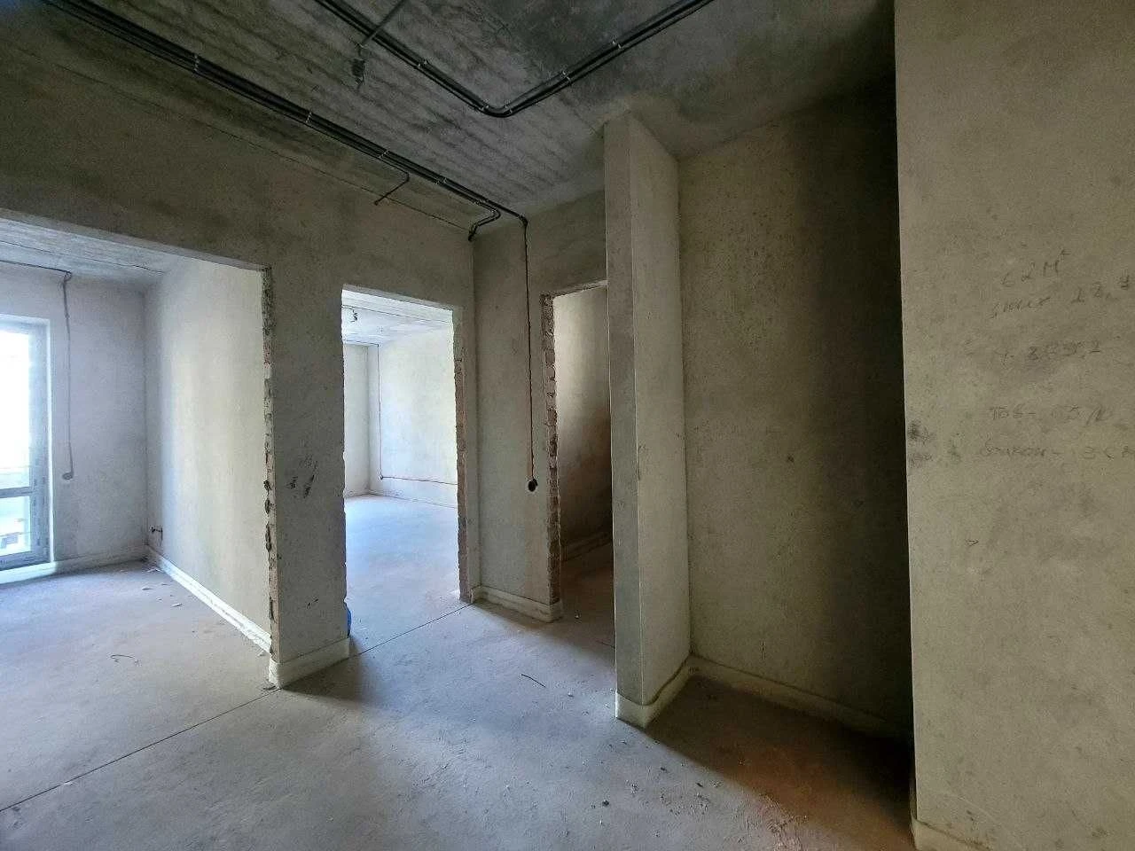 Sale of a 2-bedroom apartment near the RIVER, complex "Videnjski"