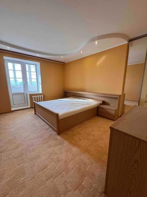 3-room apartment in a brick building, 75 sq.m, on the 4th floor