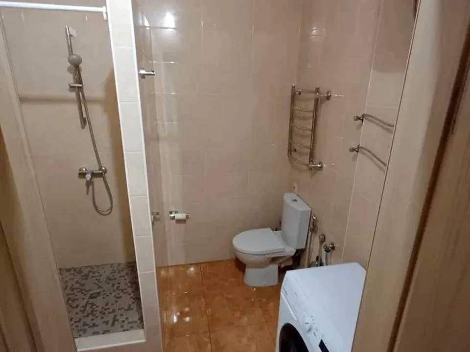 Apartment. Zadorzhnyi Prospekt, Kyiv