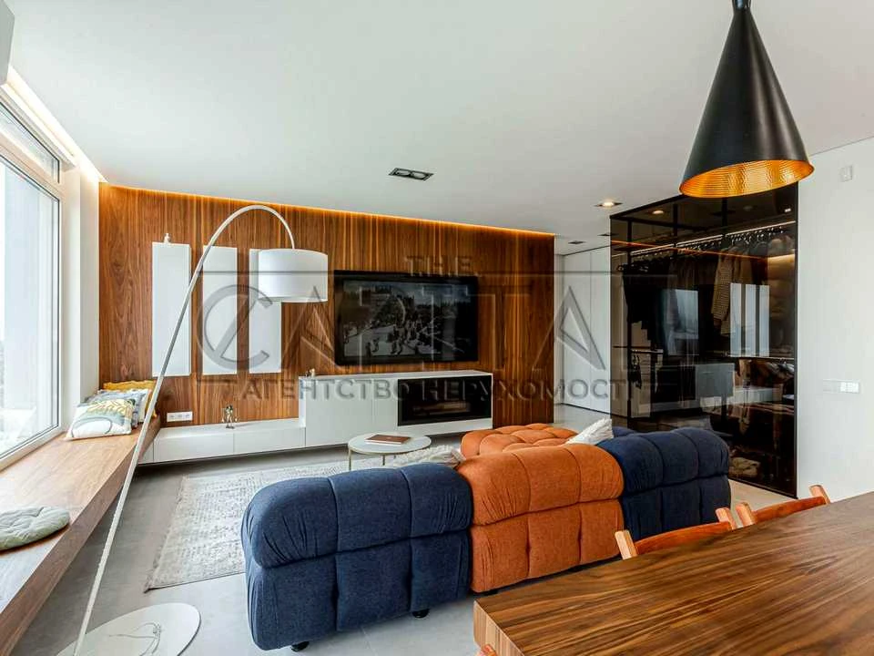 Apartment. Michael Boychuk St, Kyiv