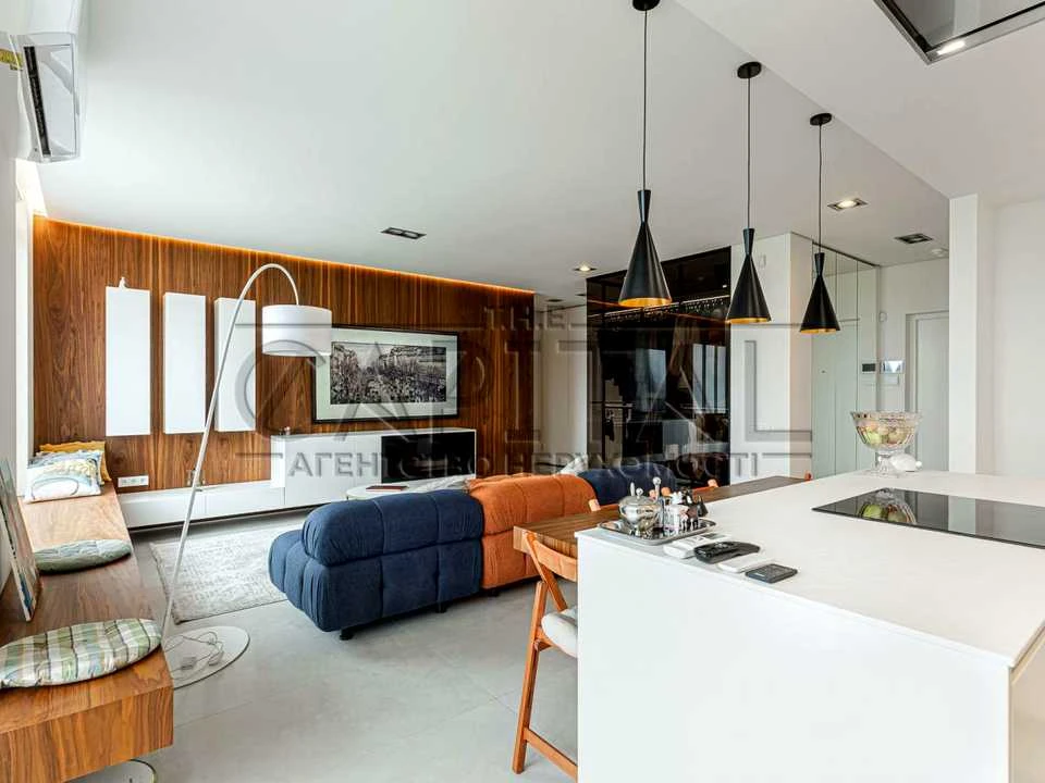 Apartment. Michael Boychuk St, Kyiv