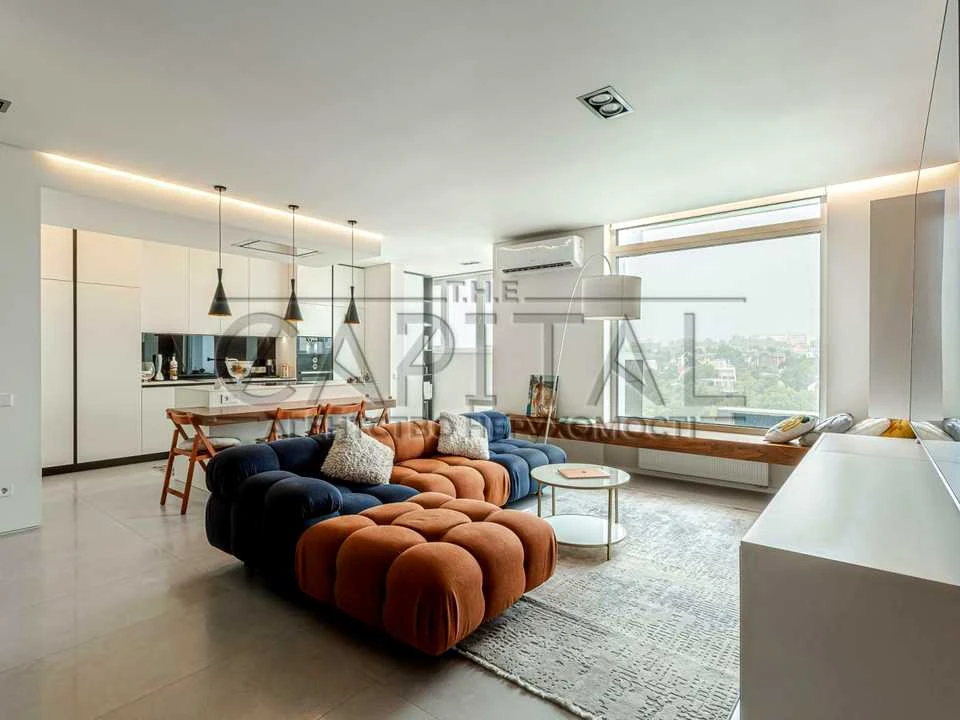 Apartment. Michael Boychuk St, Kyiv