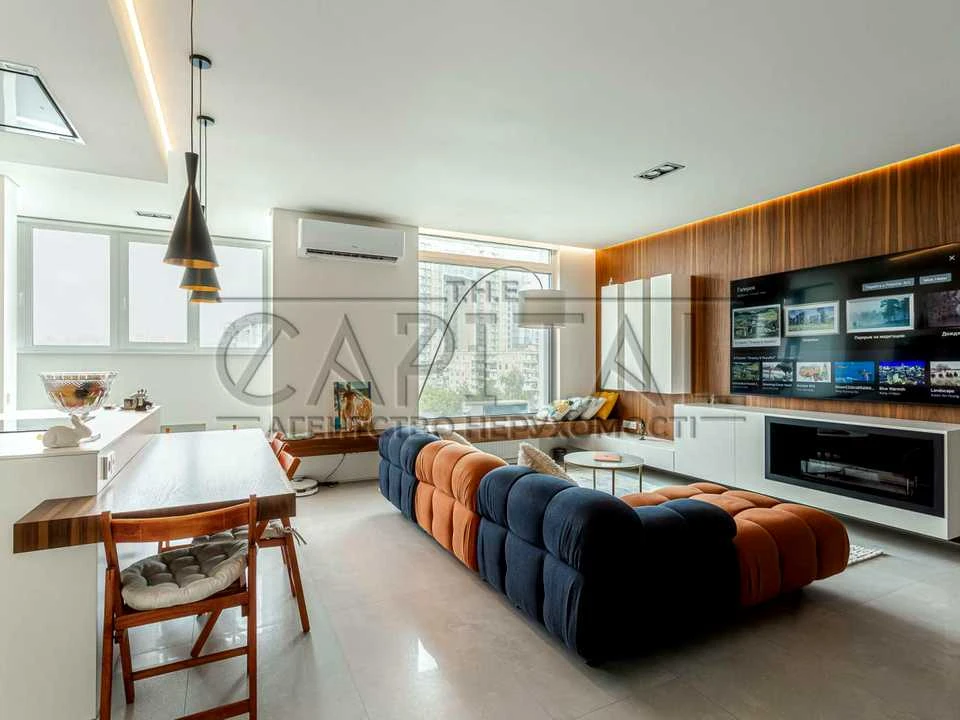 Apartment. Michael Boychuk St, Kyiv
