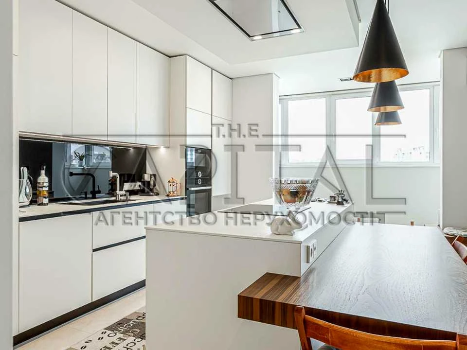 Apartment. Michael Boychuk St, Kyiv