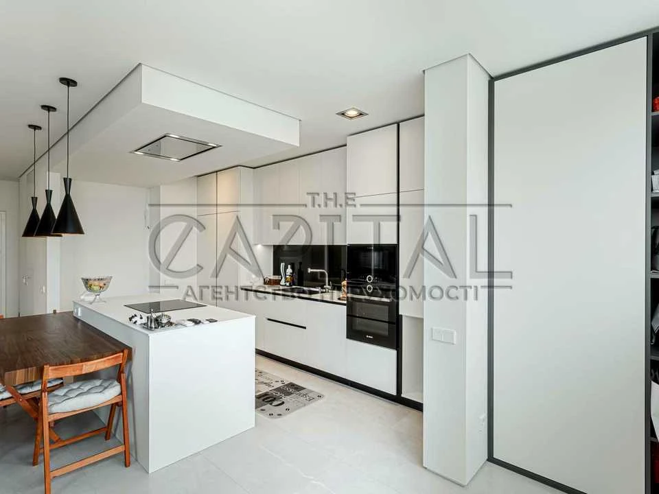 Apartment. Michael Boychuk St, Kyiv