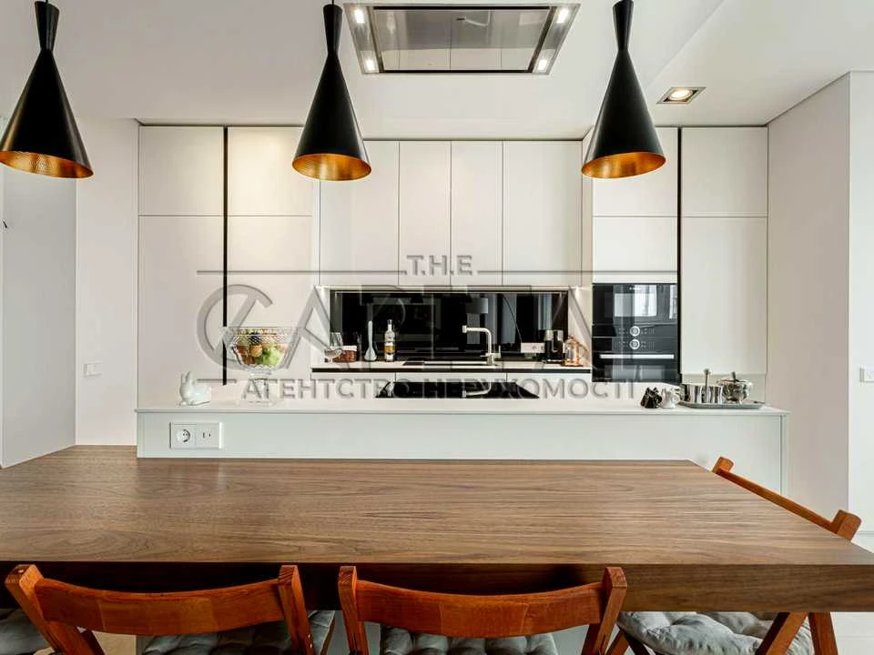 Apartment. Michael Boychuk St, Kyiv