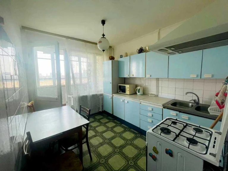Apartment. Lubomir Guzar Prospect, Solomyany District, Kyiv