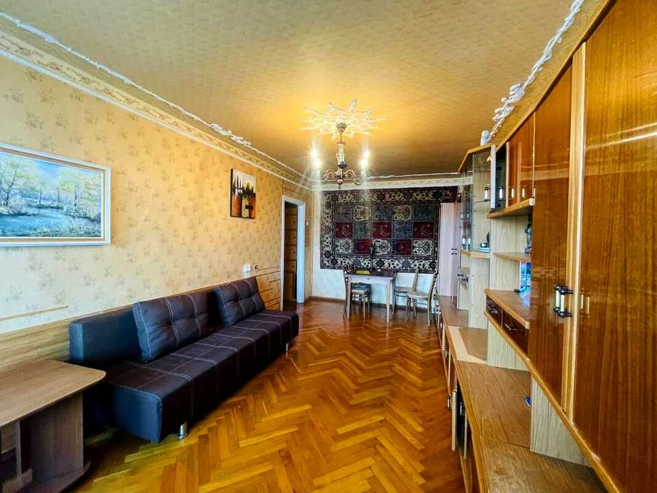 Apartment. Lubomir Guzar Prospect, Solomyany District, Kyiv