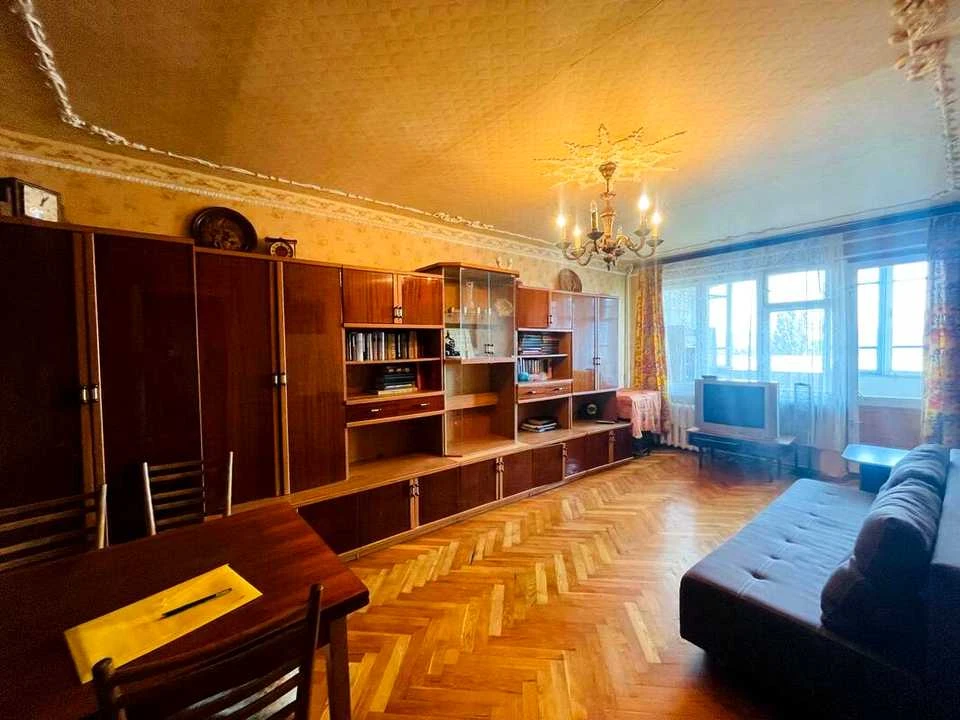 Apartment. Lubomir Guzar Prospect, Solomyany District, Kyiv