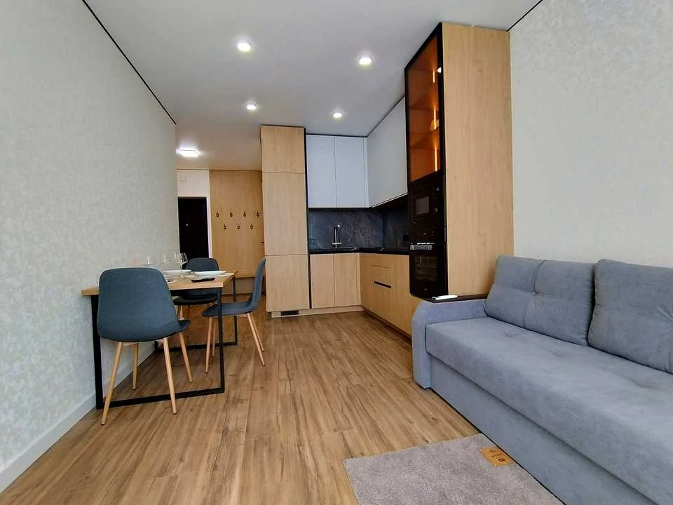 Квартира. Киев, Варшавский 2, 2