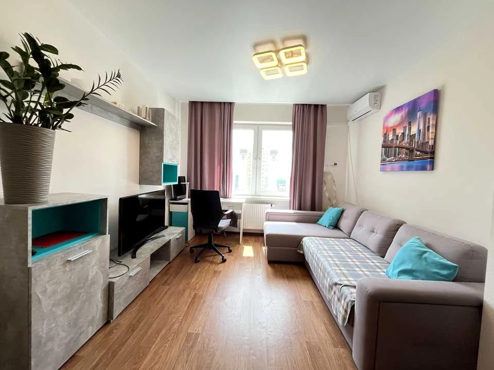 Apartment. Boris Hmyri st., Kyiv