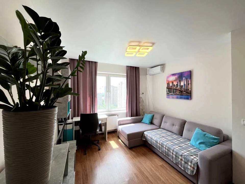 Apartment. Boris Hmyri st., Kyiv