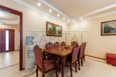 Продажа квартиры, ул. Коновальца Евгена, Печерск, Киев