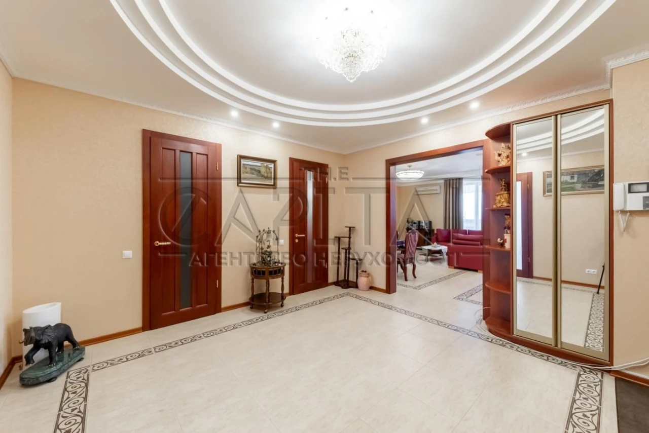 Продажа квартиры, ул. Коновальца Евгена, Печерск, Киев