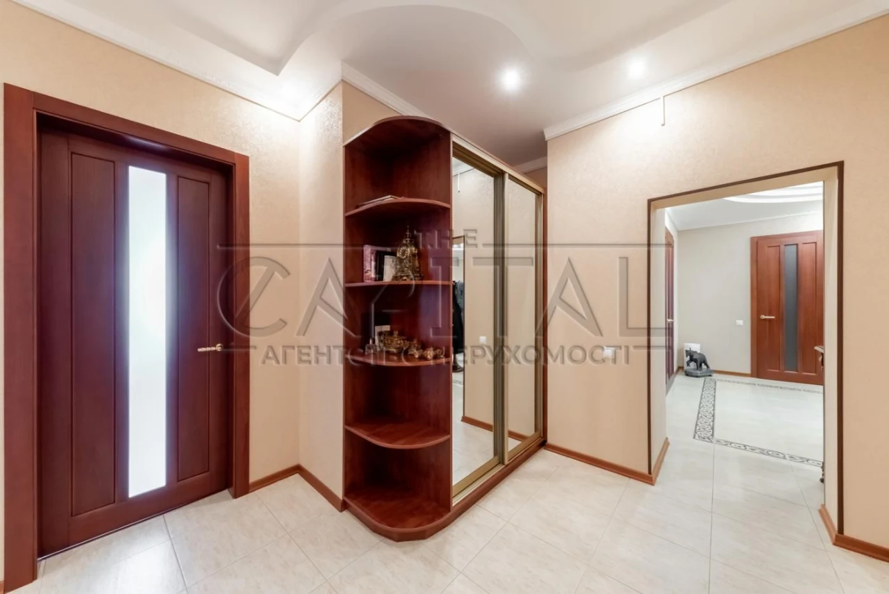 Продажа квартиры, ул. Коновальца Евгена, Печерск, Киев
