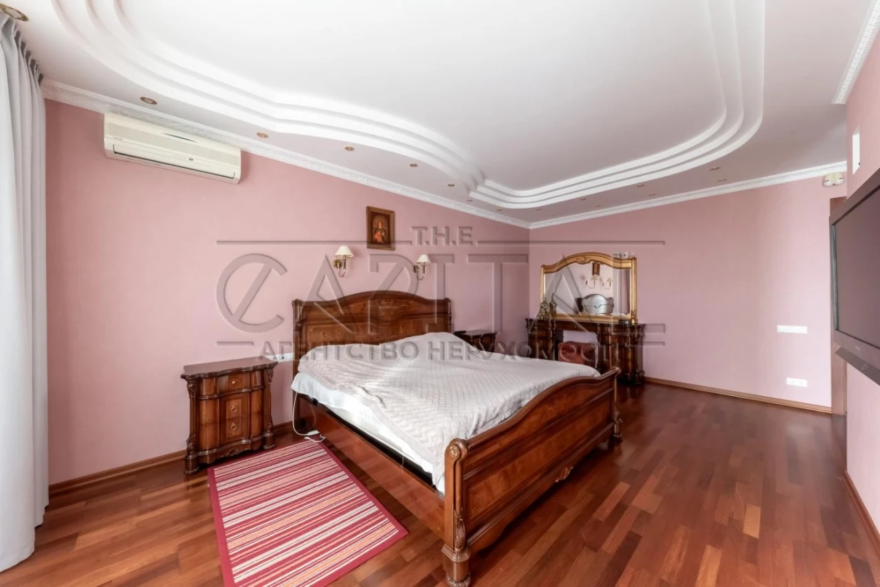 Продажа квартиры, ул. Коновальца Евгена, Печерск, Киев
