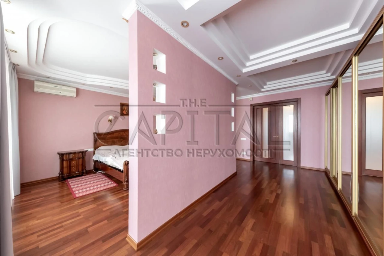 Продажа квартиры, ул. Коновальца Евгена, Печерск, Киев