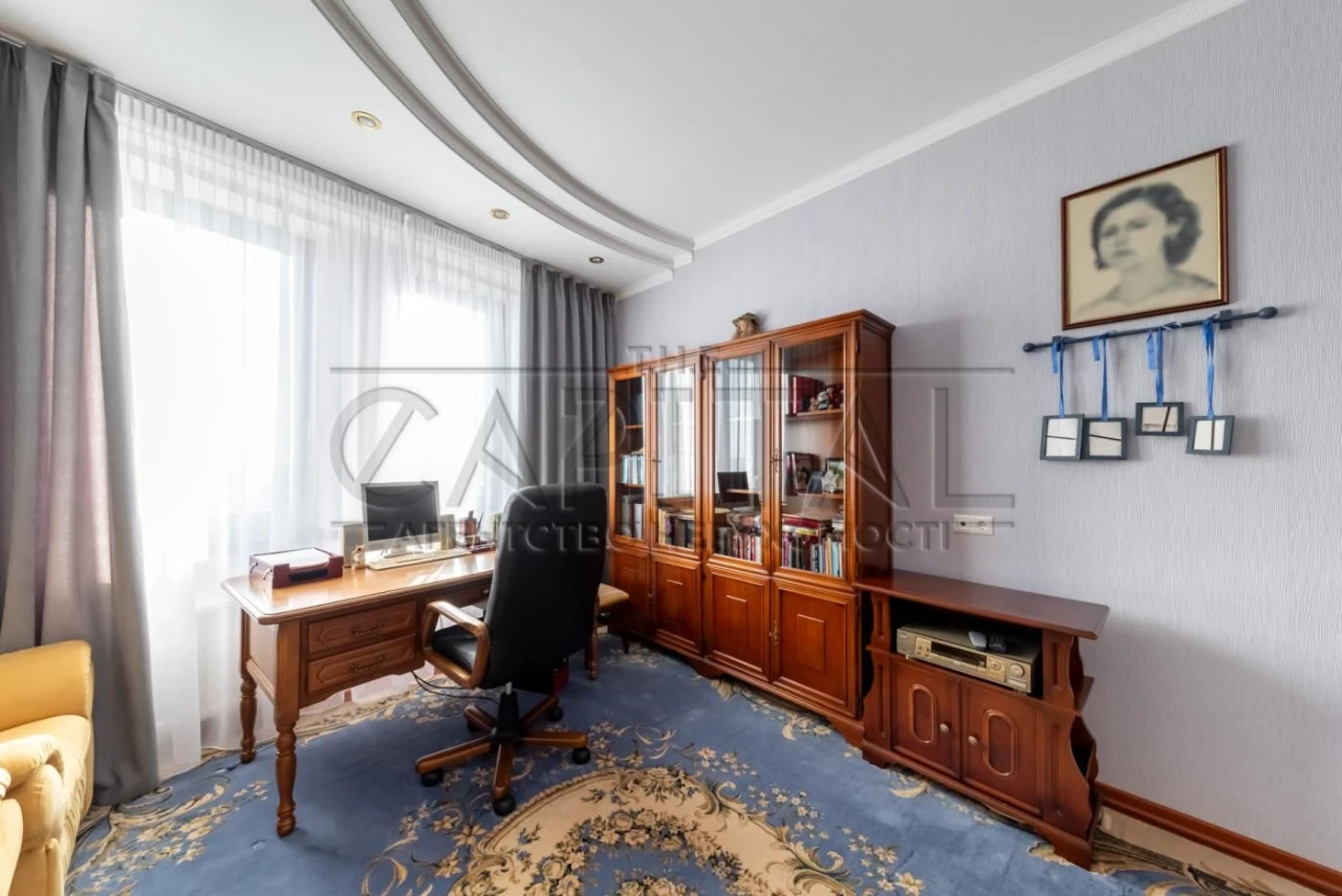 Продажа квартиры, ул. Коновальца Евгена, Печерск, Киев