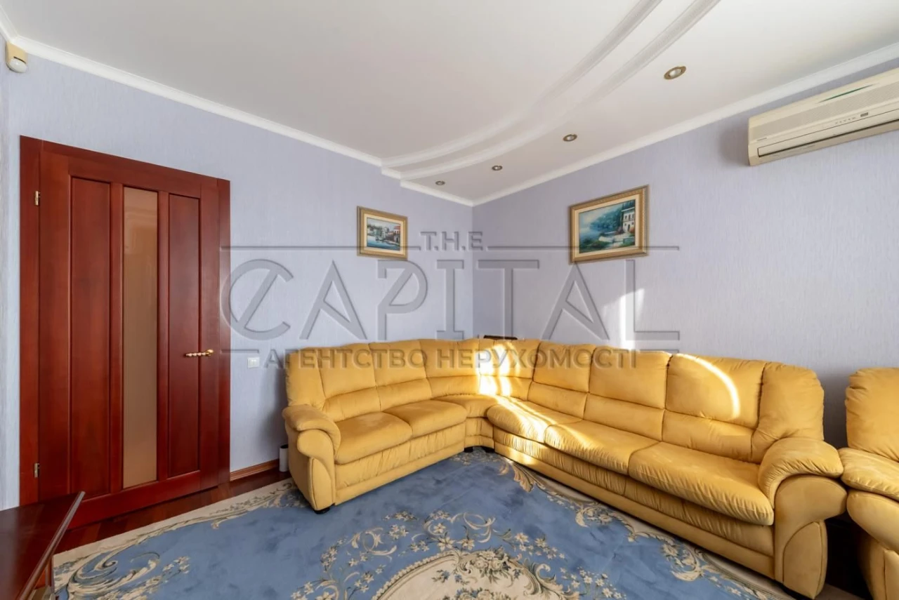 Продажа квартиры, ул. Коновальца Евгена, Печерск, Киев