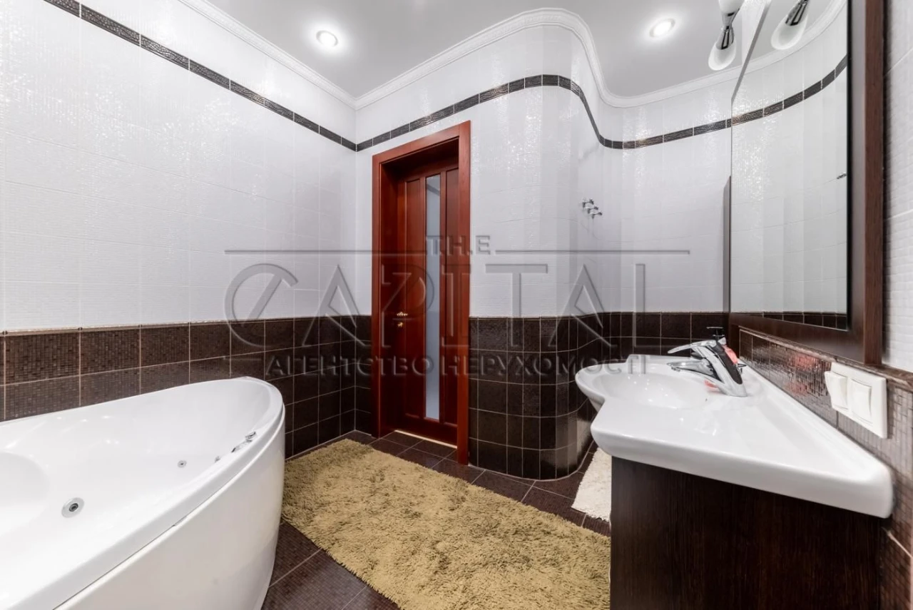 Продажа квартиры, ул. Коновальца Евгена, Печерск, Киев