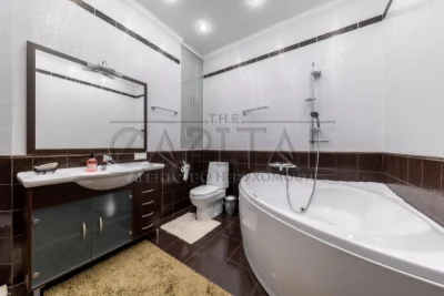 Продажа квартиры, ул. Коновальца Евгена, Печерск, Киев