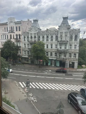 Львівська площа , Золоті Ворота, 4-кімнатна квартира