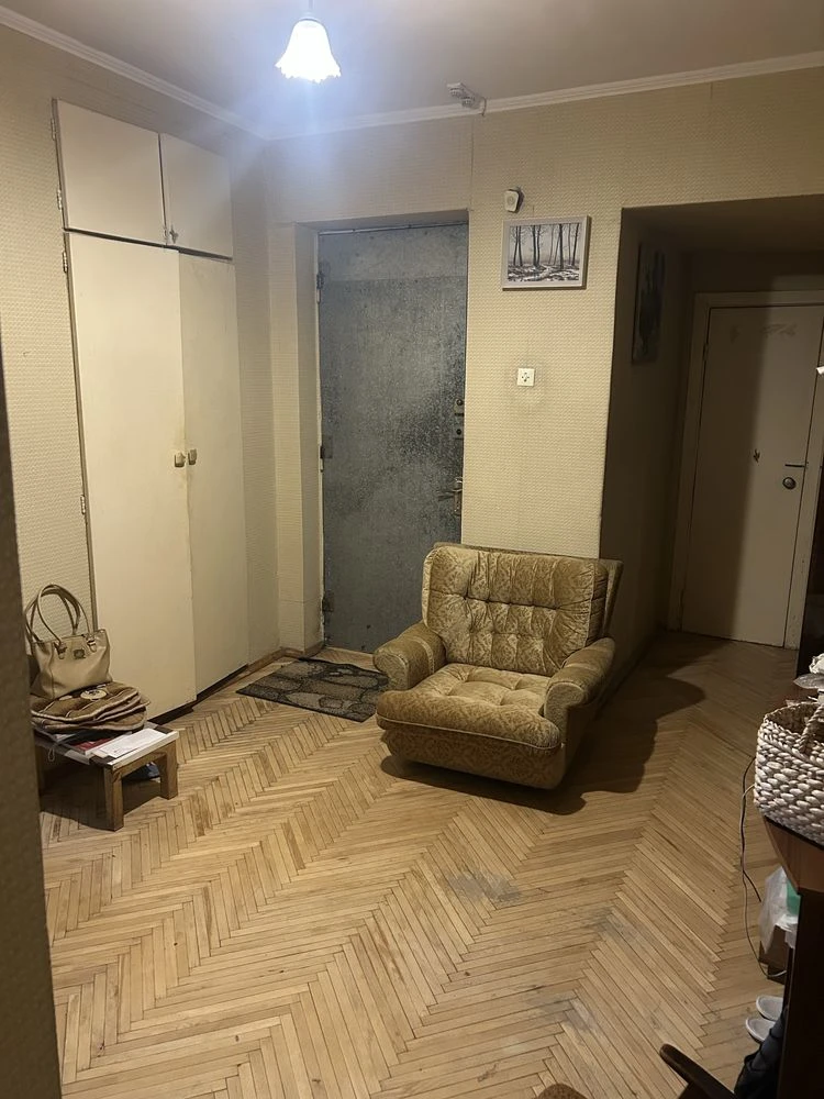 Львівська площа , Золоті Ворота, 4-кімнатна квартира