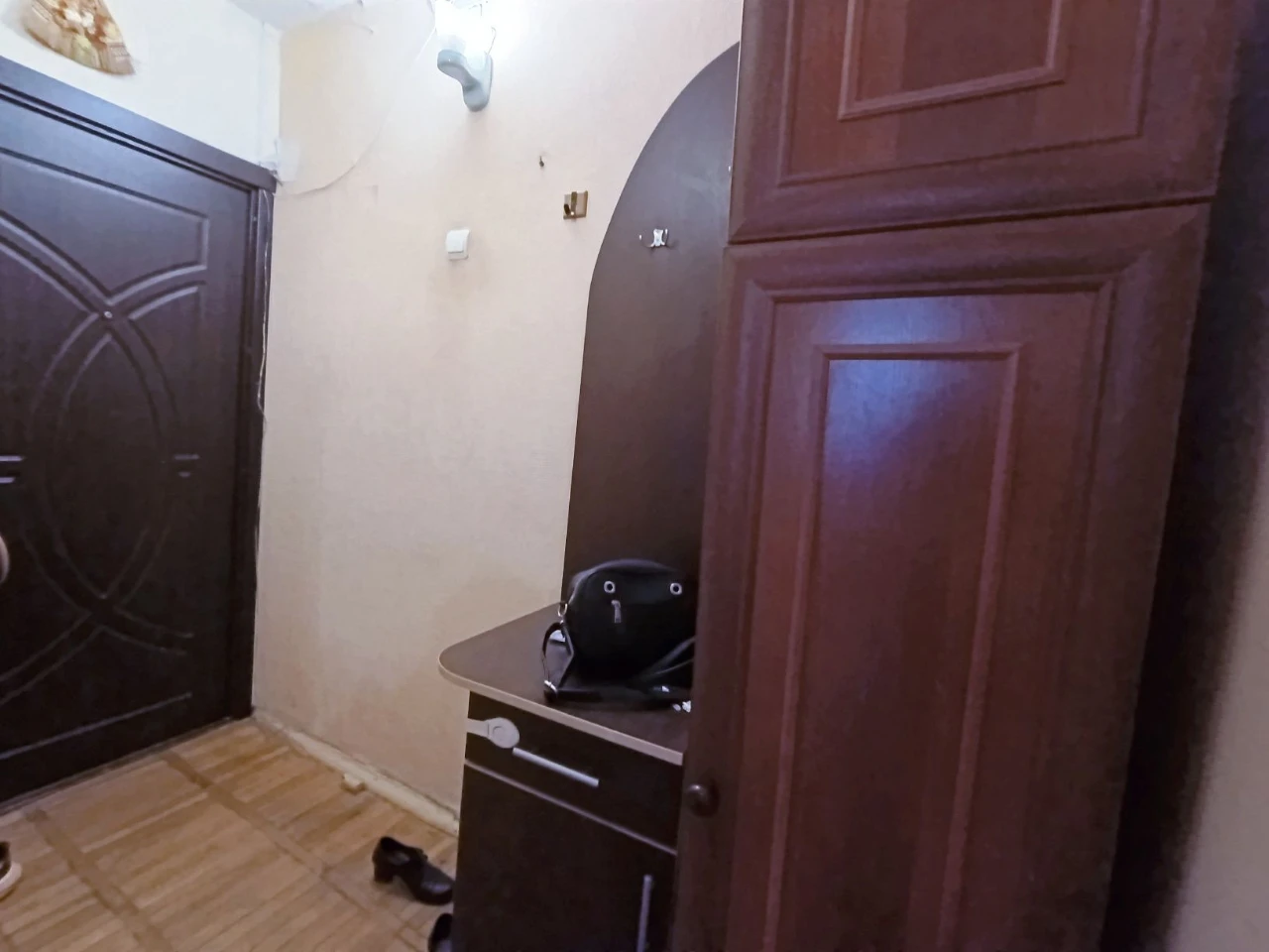 Квартира на Нових домах, Байрона