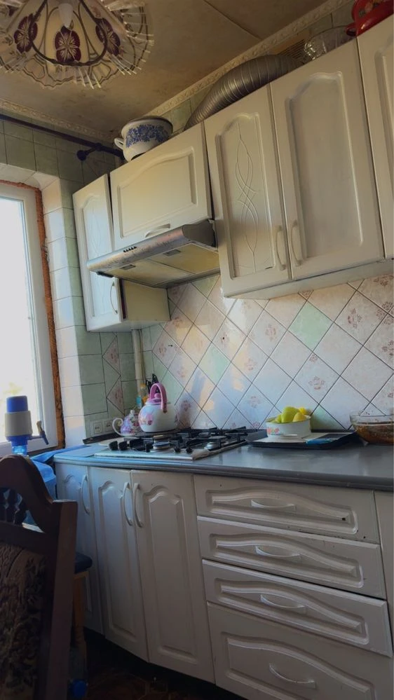 Продам  трёхкомнатную квартиру.