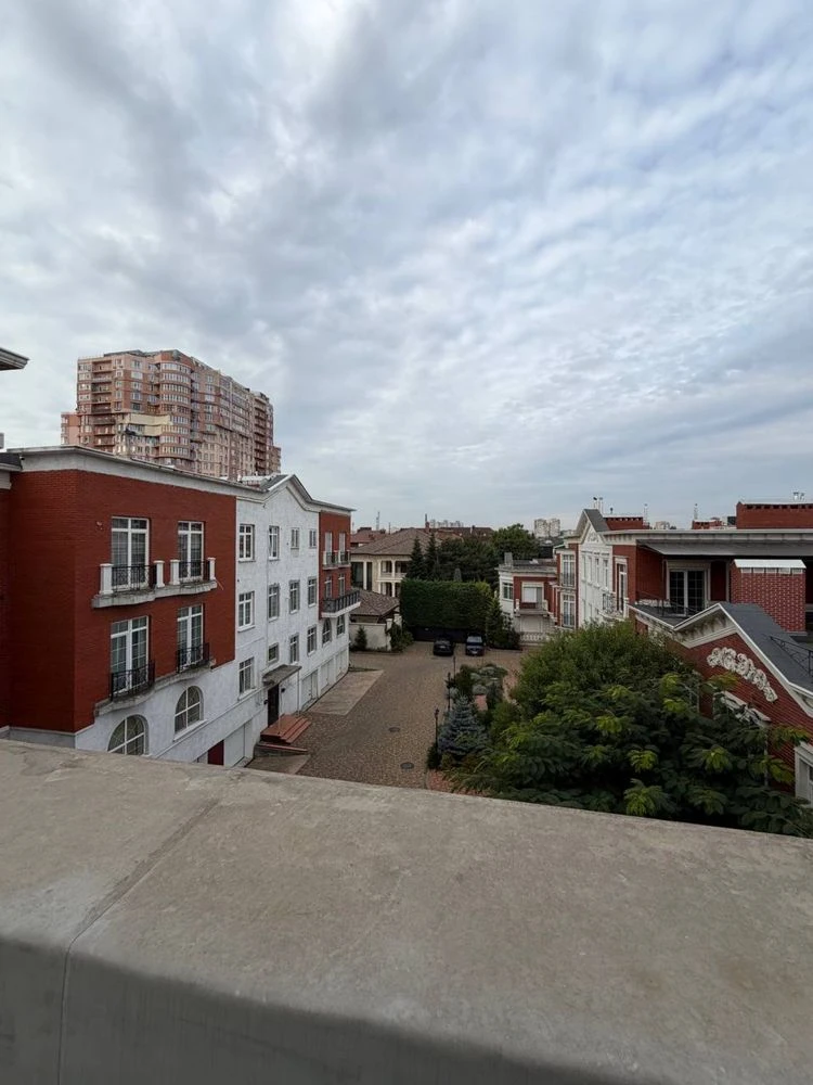 Продається квартира в ЖК "Бригантина", вулиця Львівська, 13-та станція фонтану
