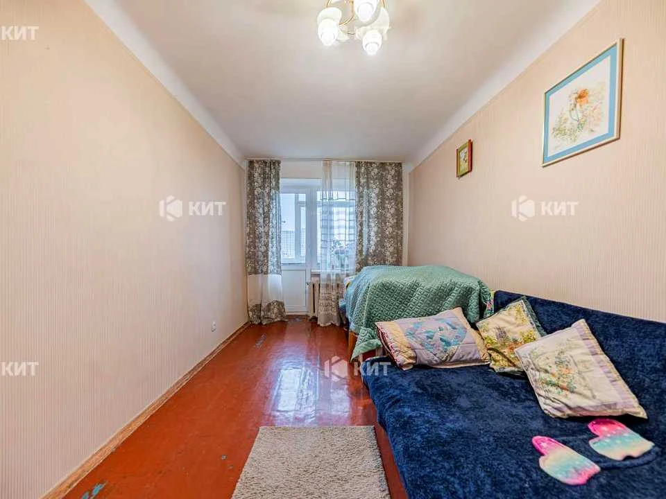 Apartment. Kharkiv, Lev Landau Ave. (50th anniversary of the USSR)