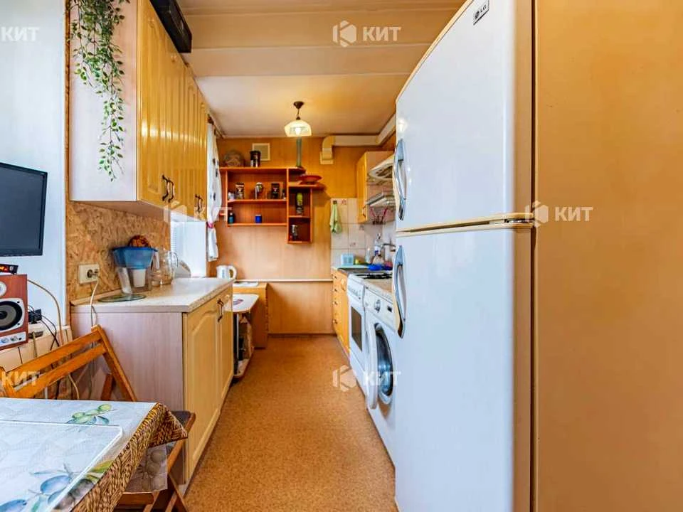 Apartment. Kharkiv, Lev Landau Ave. (50th anniversary of the USSR)
