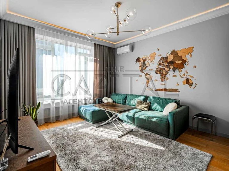 Apartment. Kyiv, Saperne Pole Street