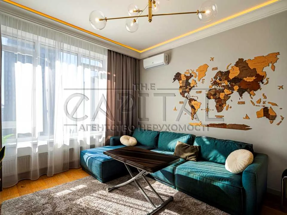 Apartment. Kyiv, Saperne Pole Street